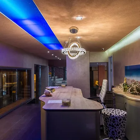 Hotel Sirius - Free Access