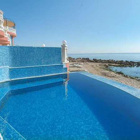 Отель Sirius - Free Access, Full Board And Drinks Incl 4*