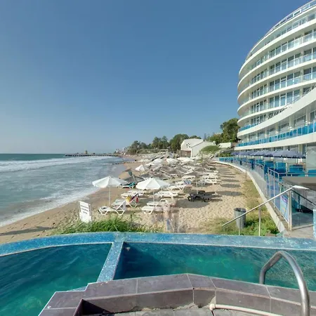 Отель Sirius - Free Access, Full Board And Drinks Incl 4*