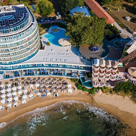 Отель Sirius - Free Access, Full Board And Drinks Incl 4*