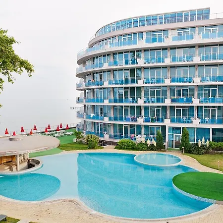 Отель Sirius - Free Access, Full Board And Drinks Incl 4*