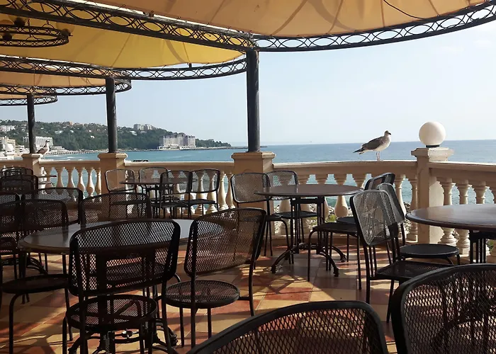 Sirius - Free Access Saints Constantine and Helena